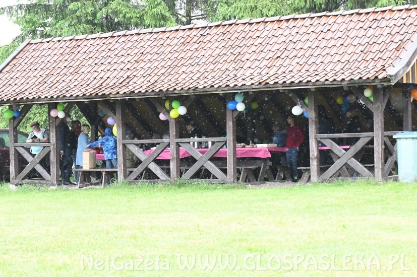 Festyn w deszczu