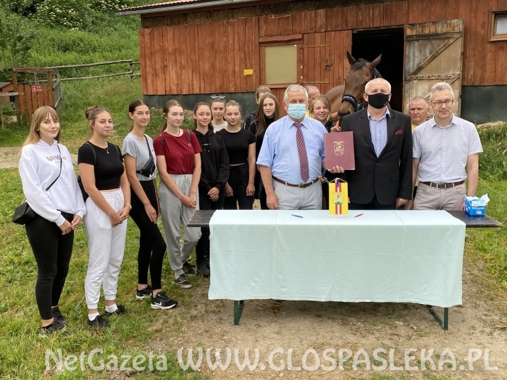 Umowa na dofinansowanie zakupu namiotu jeździeckiego