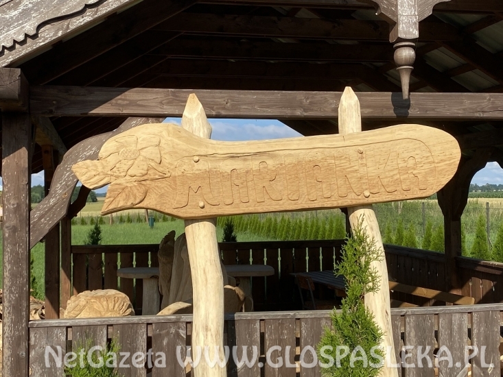 Drewniane rzeźby w Mariance
