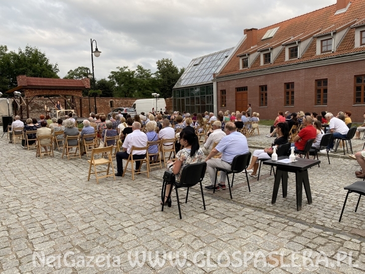 Życie za kulisami teatru