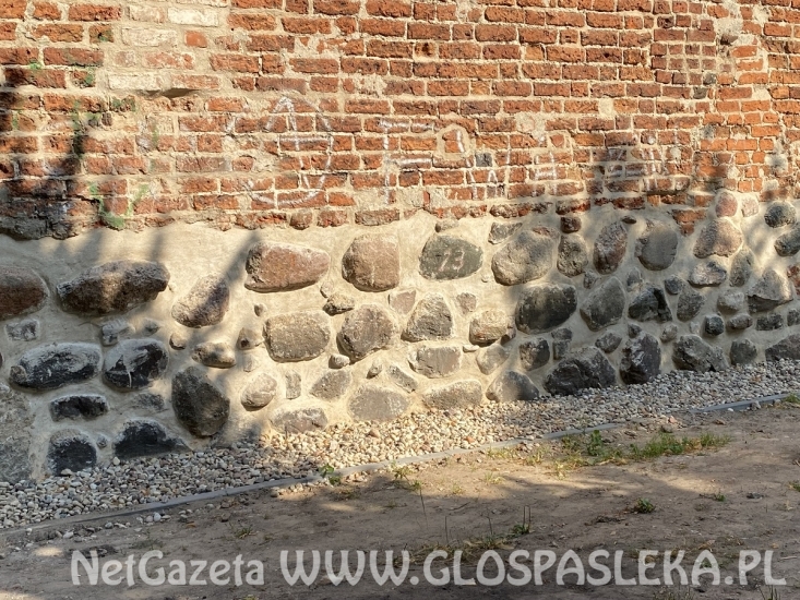 Przejście w murze gotowe