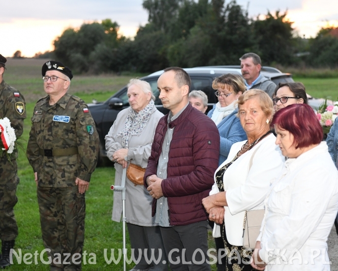 Mieszkańcy Sakówka uczcili pamięć Kapitana Sobańskiego