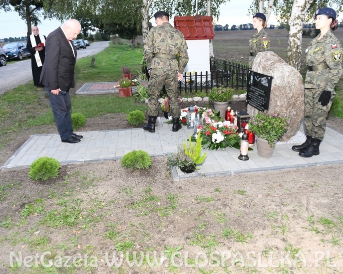 Mieszkańcy Sakówka uczcili pamięć Kapitana Sobańskiego