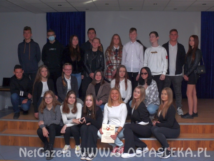 Ślubowanie i otrzęsiny klas pierwszych w ZSEiT w Pasłęku