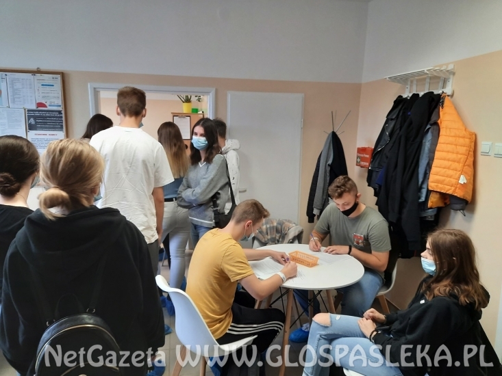 Maturzyści oddali krew