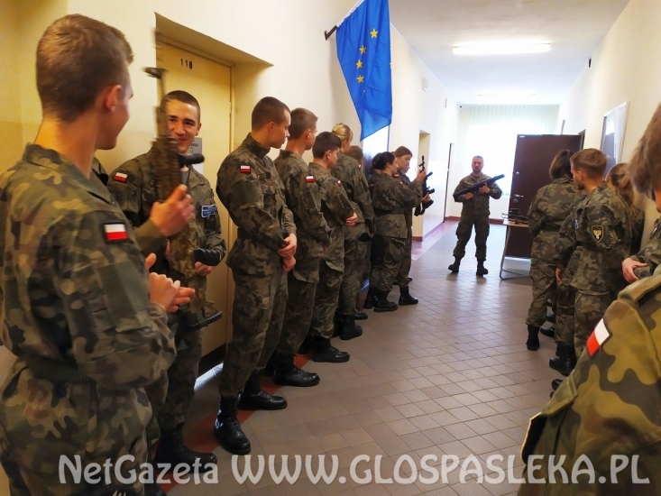 Kadeci z ZSEiT  na obozie szkoleniowym 