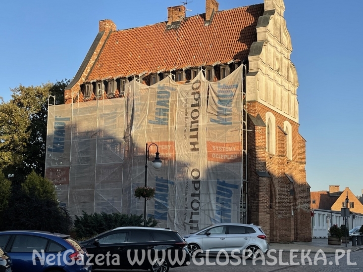 Remont dachu na ratuszu