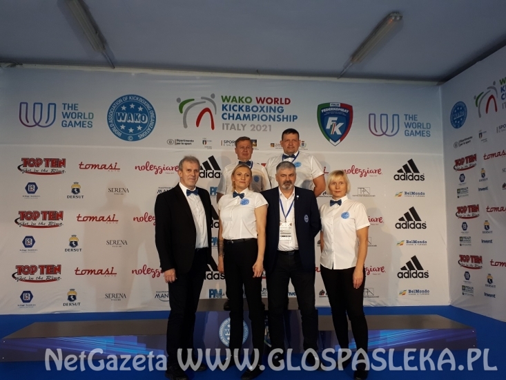 Pasłęccy sędziowie kickboxingu we Włoszech.