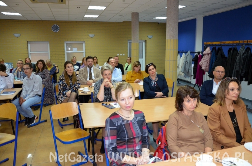 Powiatowa konferencja w ZSEiT                                       