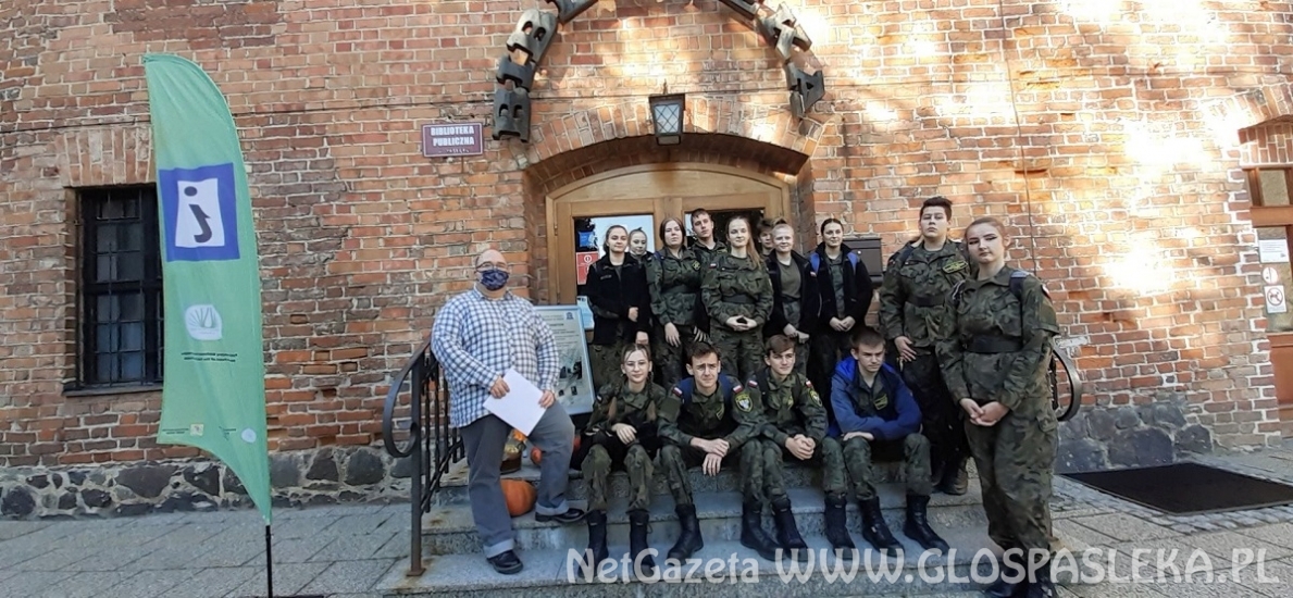 Niecodzienna lekcja historii uczniów ZSEiT 