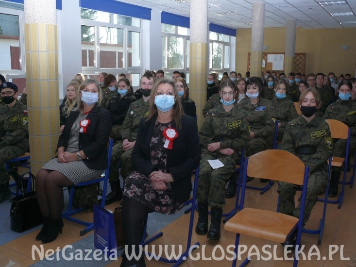 Obchody 103. rocznicy odzyskania niepodległości w ZSEiT