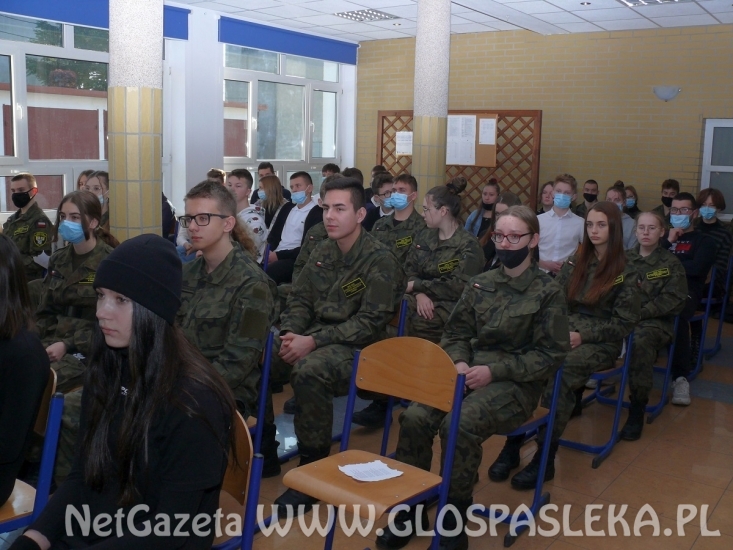 Obchody 103. rocznicy odzyskania niepodległości w ZSEiT