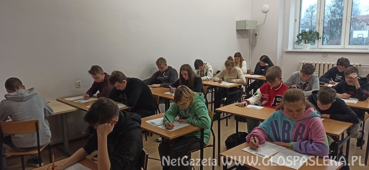 Uczniowie ZS z mitologią za pan brat