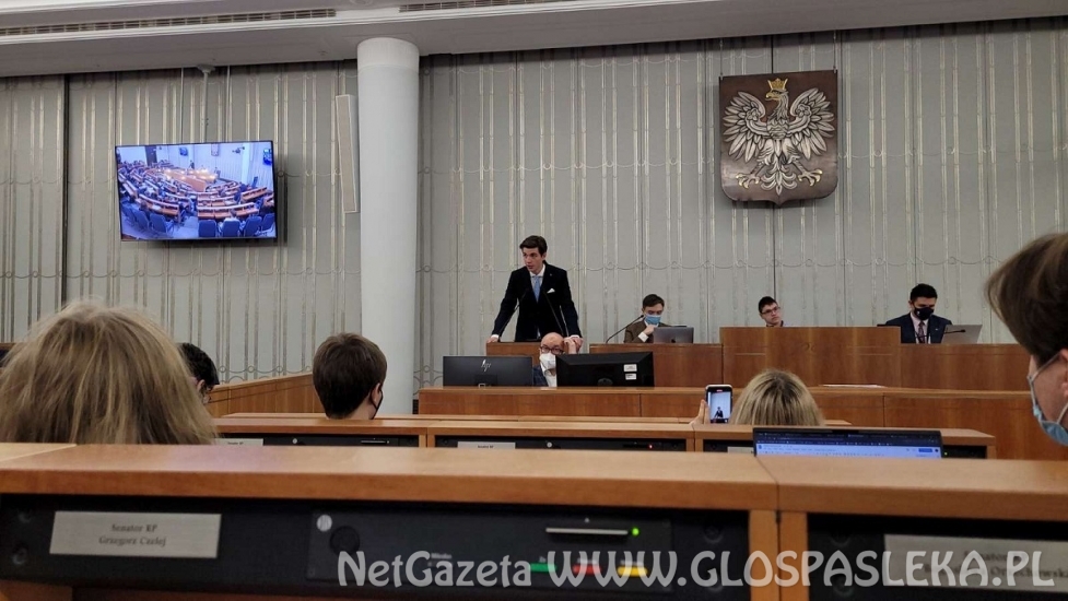 PARLAMENT MŁODYCH RP Z UDZIAŁEM UCZNIA ZS