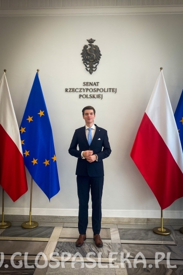 PARLAMENT MŁODYCH RP Z UDZIAŁEM UCZNIA ZS