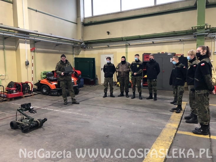 Kadeci ZSEiT z wizytą w Bazie Lotnictwa Taktycznego w Malborku