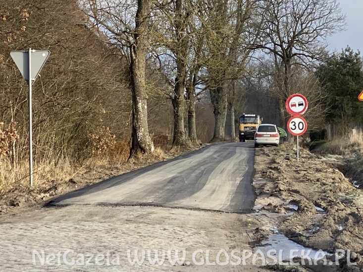 Remont drogi do Bąd