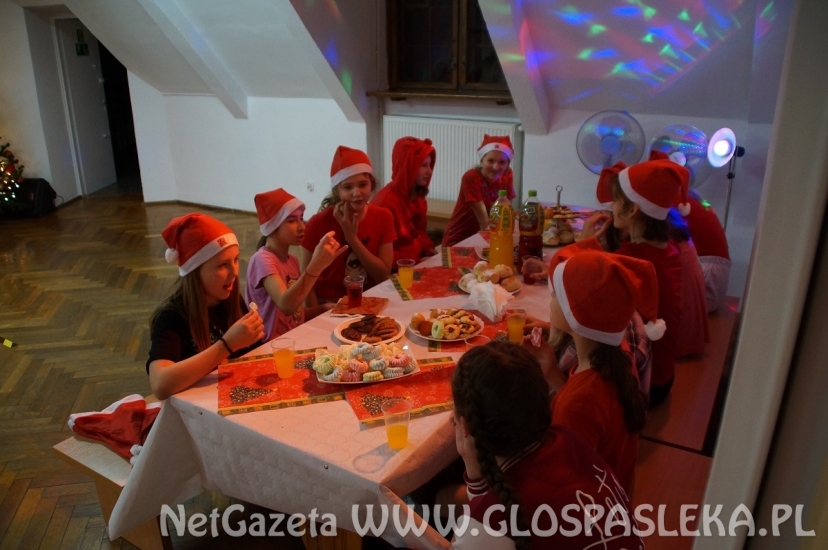 Taneczne Mikołajki w sekcji POK Dance