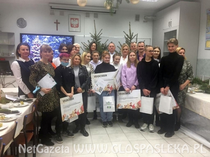II miejsce ZSEiT w konkursie na „Najpiękniejszy stół bożonarodzeniowy”