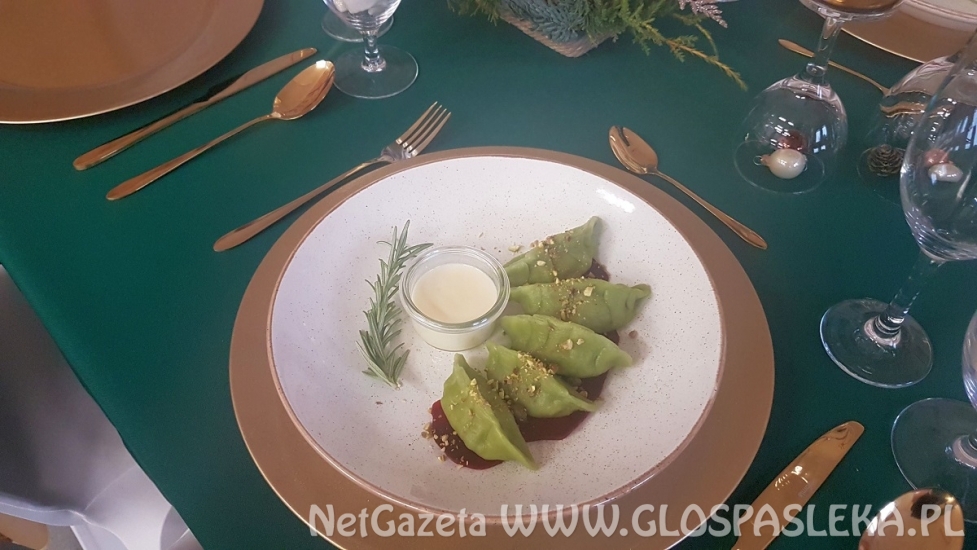 II miejsce ZSEiT w konkursie na „Najpiękniejszy stół bożonarodzeniowy”