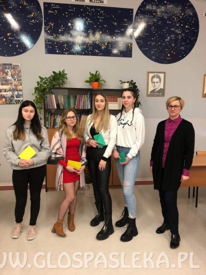 Uczennice ZS laureatkami konkursu „MULTIMEDIALNIE O MOIM ZAWODZIE”