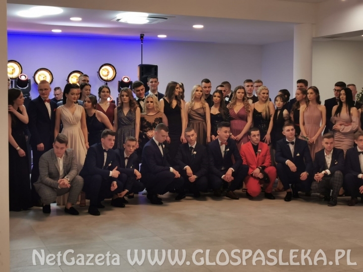 Studniówka w Rolniku