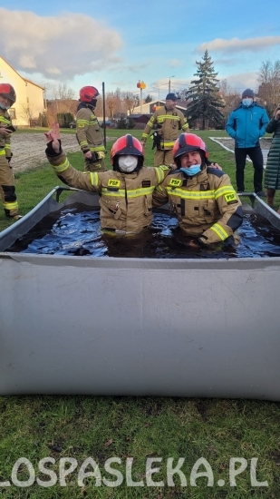 Tradycyjne pożegnanie strażaków odchodzących na emeryturę