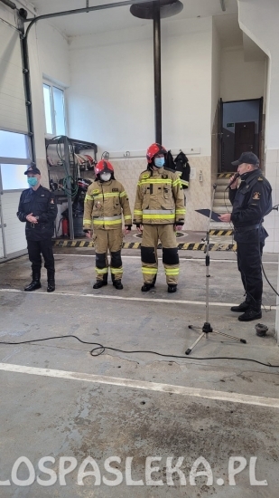 Tradycyjne pożegnanie strażaków odchodzących na emeryturę