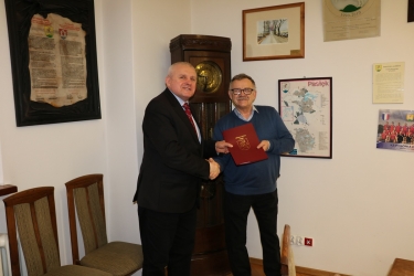 Umowy na zadania zlecone organizacjom pozarządowym