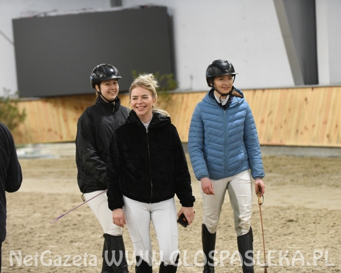 Regionalne skakanie amazonek z Nenii