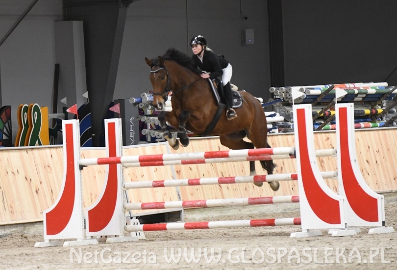 Regionalne skakanie amazonek z Nenii