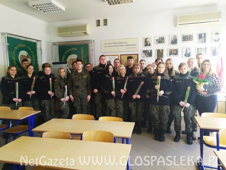 Zespół Szkół Ekonomicznych i Technicznych – Solidarny z Ukrainą