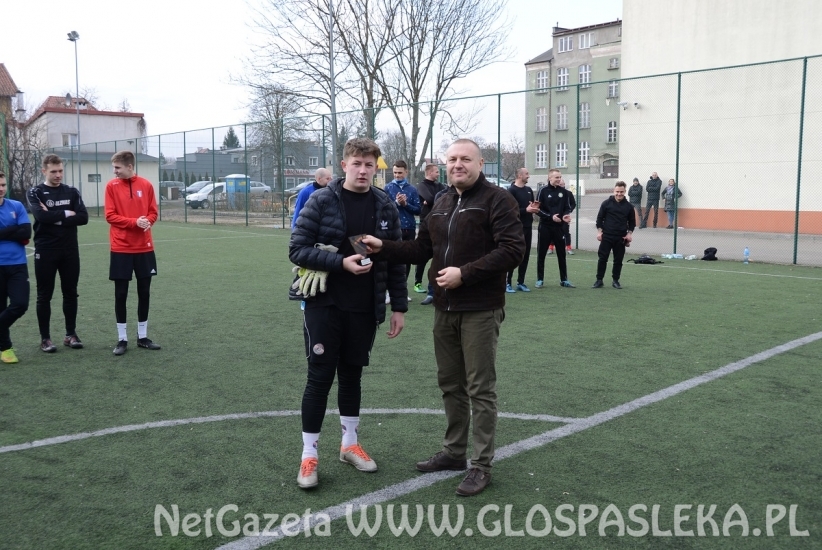 Dobra Zmiana wygrywa