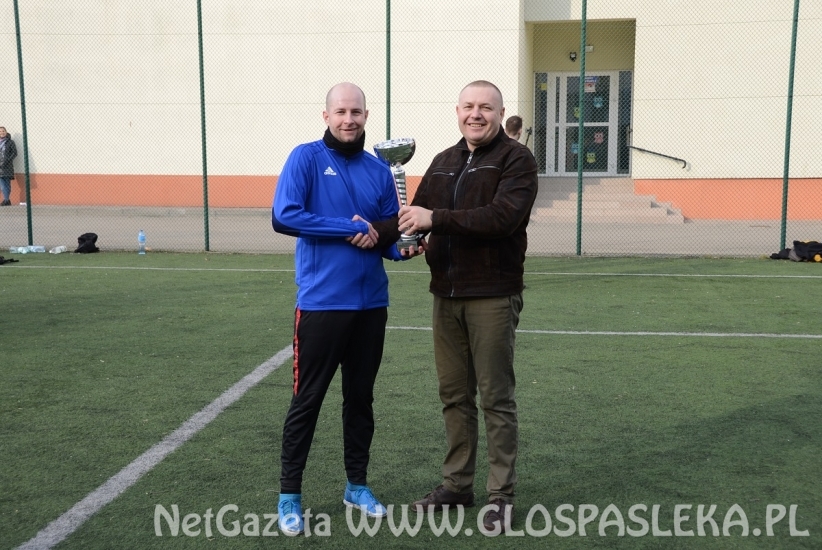 Dobra Zmiana wygrywa