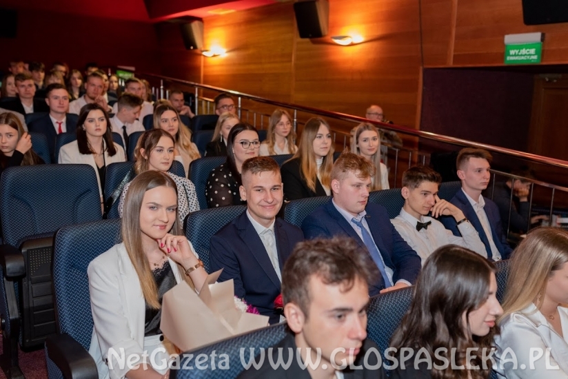 Zakończenie roku klas maturalnych w Zespole Szkół w Pasłęku