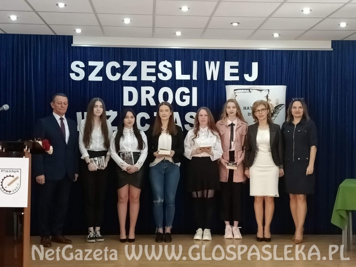 Szczęśliwej drogi już czas….. Pożegnanie absolwentów w ZSEiT