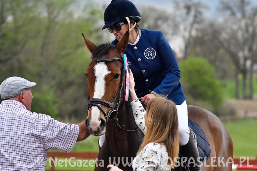 Kaja Pietrzak wygrywa konkurs memoriałowy