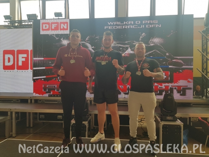 Pasłęccy kickbokserzy na podium