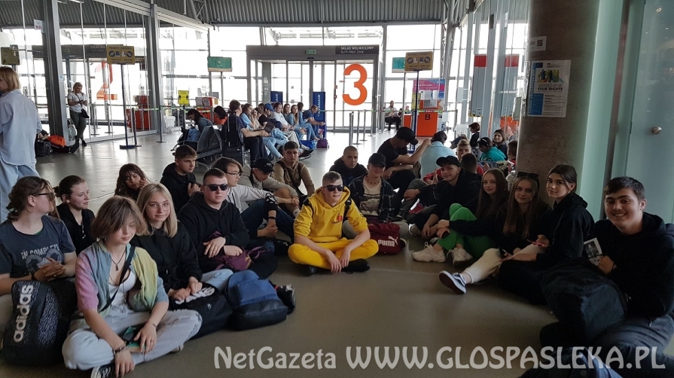 Kolejna grupa uczniów z ZSEiT w drodze na zagraniczne staże