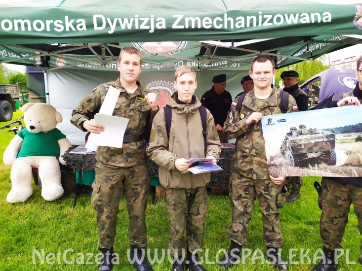 Kadeci ZSEiT na wojskowych piknikach