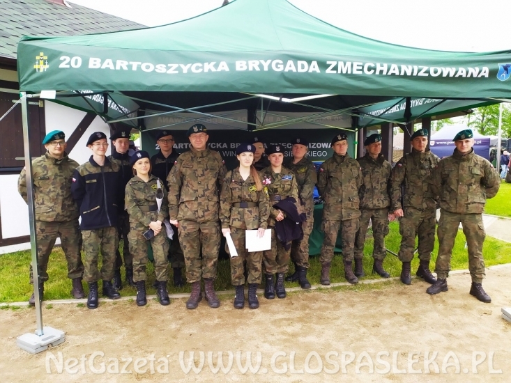 Kadeci ZSEiT na wojskowych piknikach