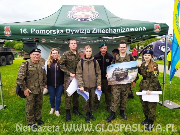 Kadeci ZSEiT na wojskowych piknikach