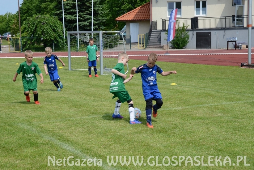 Grali młodzi piłkarze