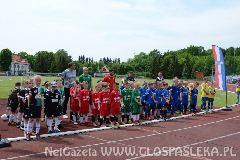 Grali młodzi piłkarze