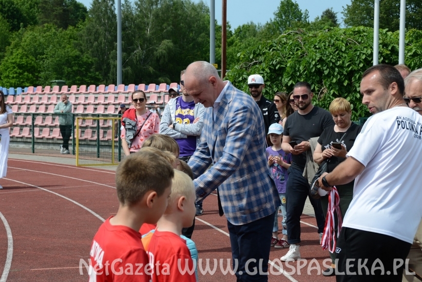 Grali młodzi piłkarze