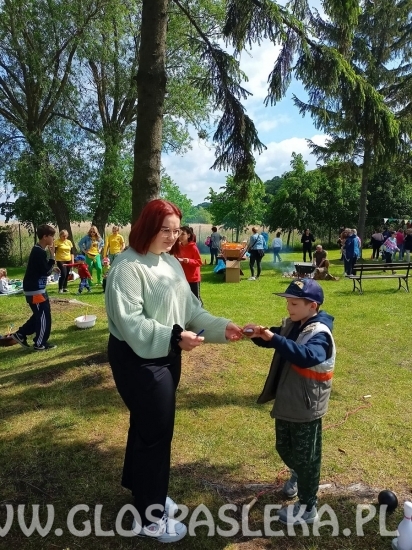 Wolontariusze ZS na festynie: Uczta dla Rodzin.