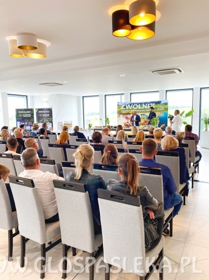 K. Okrasa w Restauracji Nova