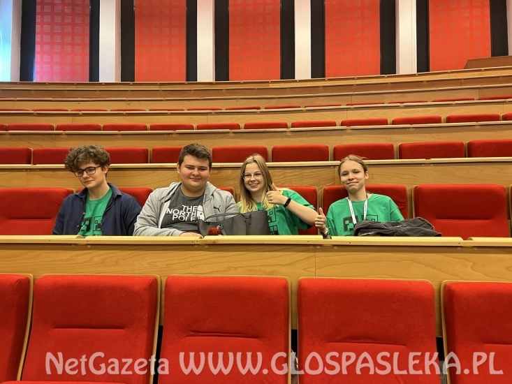 Licealiści z ZS na Minecraft Hackathon 2022