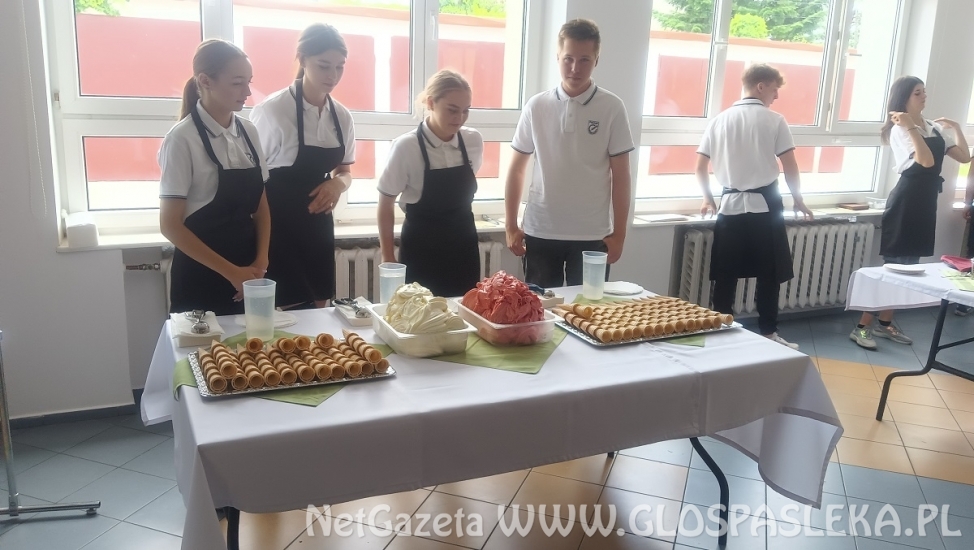 Uroczyste podsumowanie projektu Erasmus+ w ZSEiT