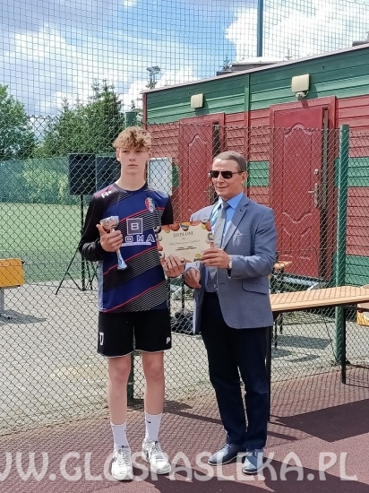 Turniej Piłki Siatkowej i Piłki Nożnej o Puchar Dyrektora ZSEiT